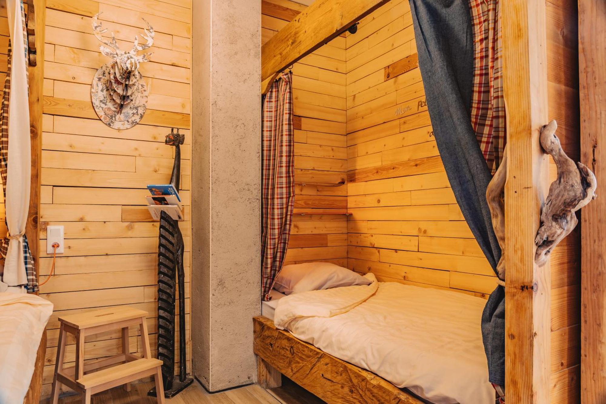 Gites La Boletiere Saint-Etienne-du-Valdonnez Екстер'єр фото